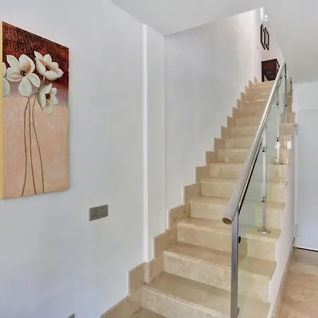 Apartmán Atlantic Villa, Air Con, Fiber, Terrace Garden *
